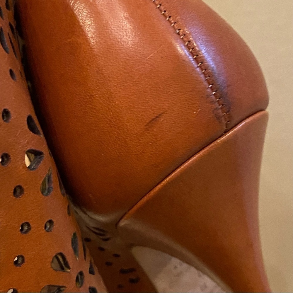 KATE SPADE Lana Brown Tan Laser Cut Floral Leather Pointed Toe Pumps Size 9B - Picture 7 of 10